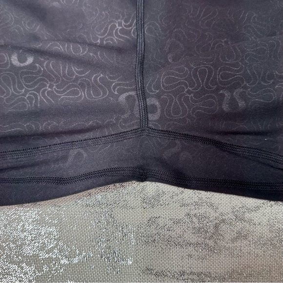Lululemon Align High Rise Pant Leggings Yoga Emboss Black Size 10 - Picture 7 of 9